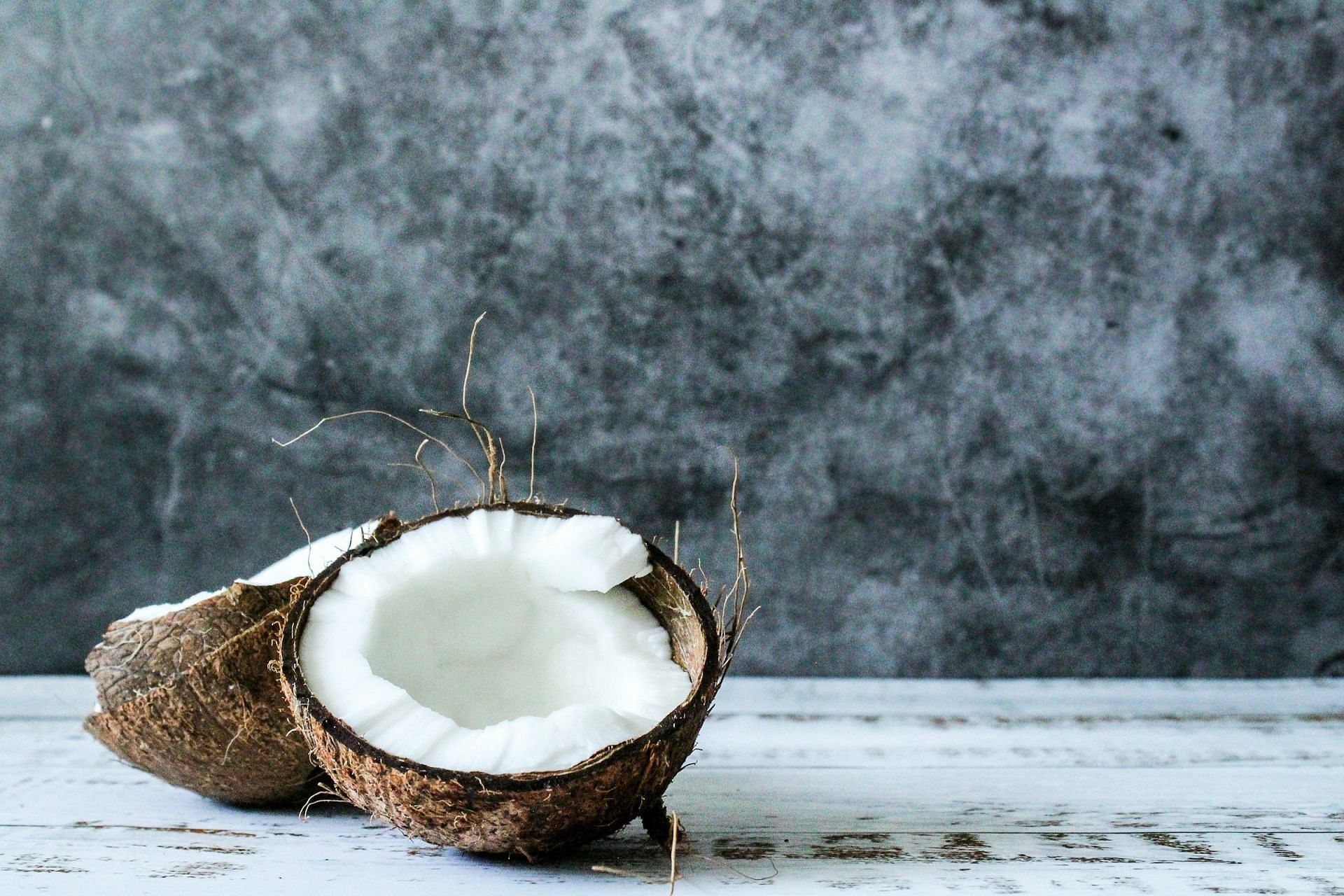 Monolaurin benefits (Image via Unsplash/Tijana)
